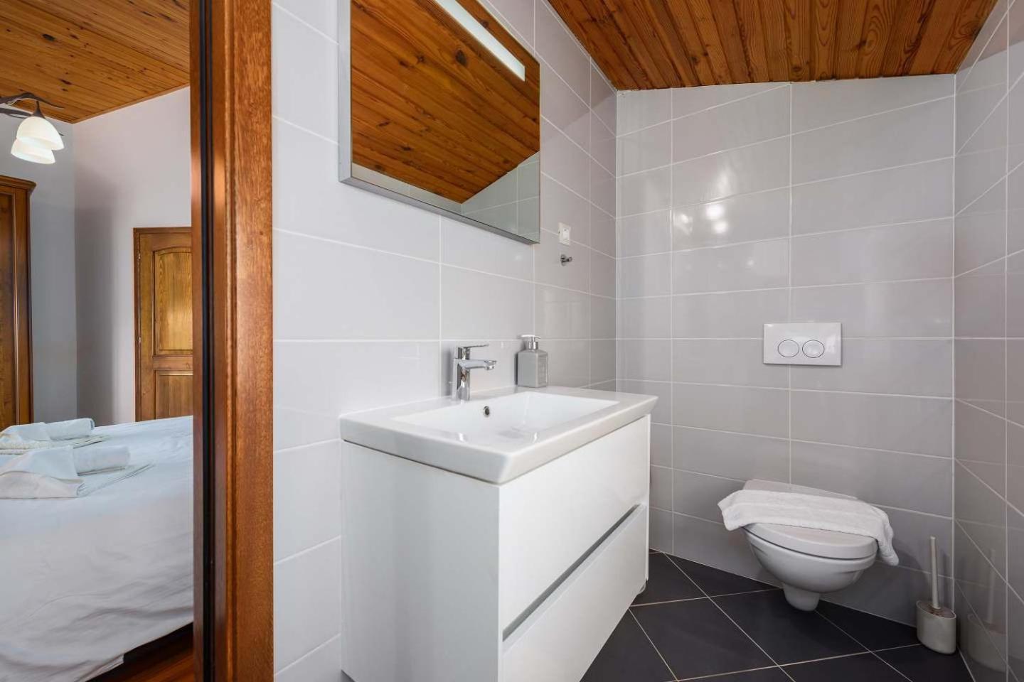 Eufemia Near With Large Garden And Outdoor Playground For Kids Vila Porec