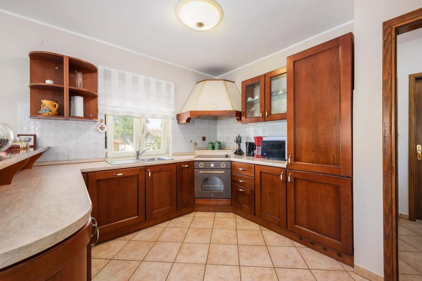 Eufemia Near With Large Garden And Outdoor Playground For Kids Vila *