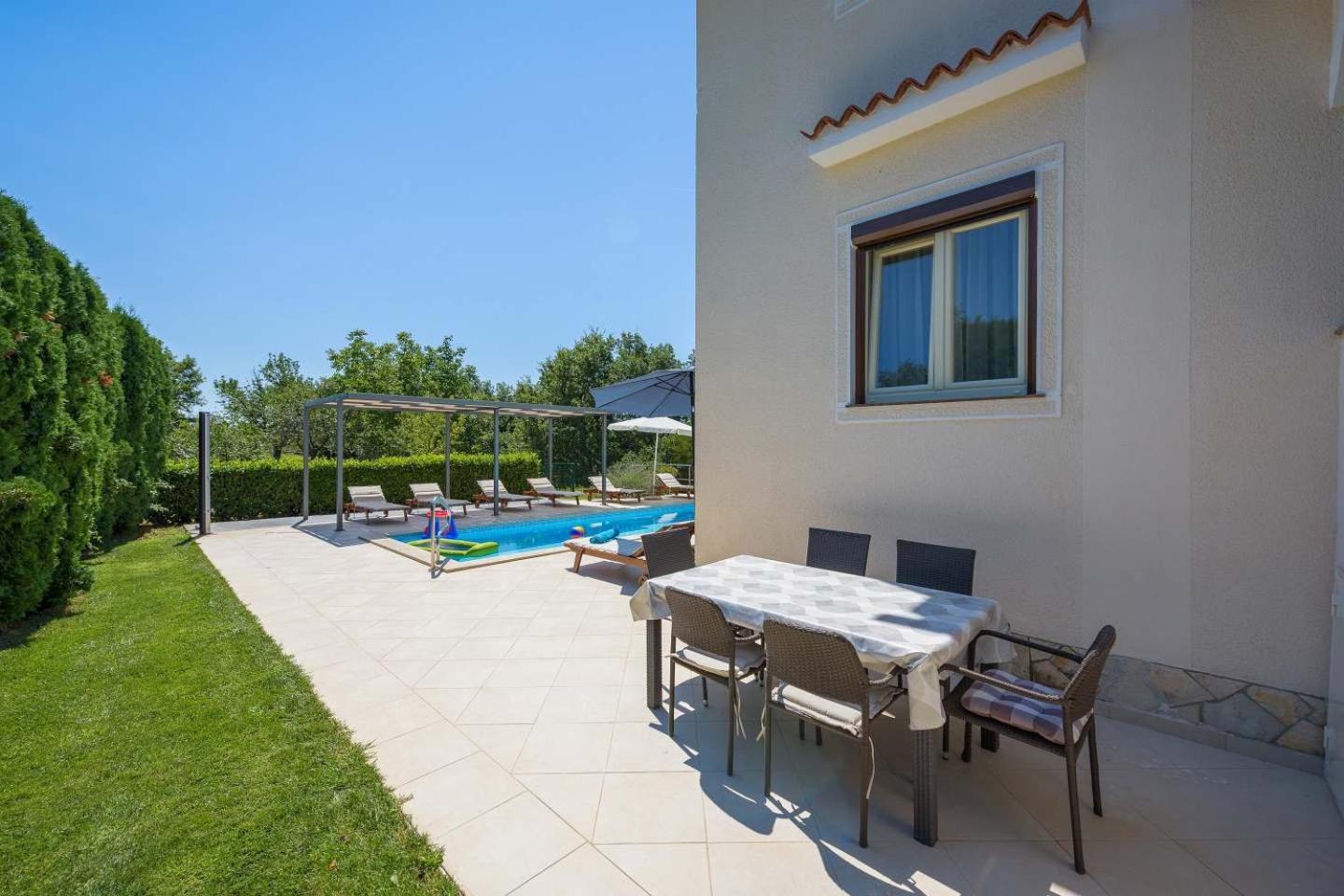 Eufemia Near With Large Garden And Outdoor Playground For Kids Vila Porec